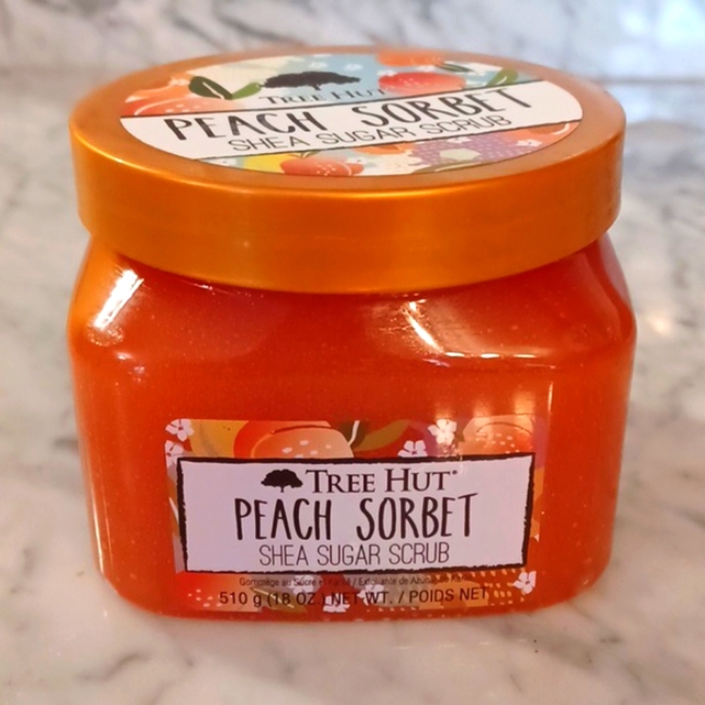 Tree Hut Peach Sorbet She Sugar Scrub 🍑